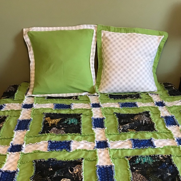 Other - Dinosaur rag quilt